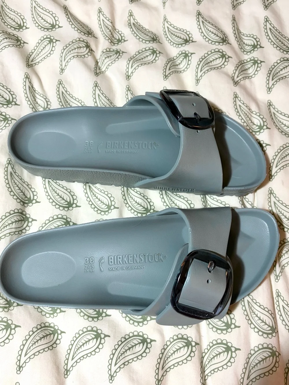 Birkenstock Women's Madrid Big Buckle Sandal Slide Sandals Sage Green 38